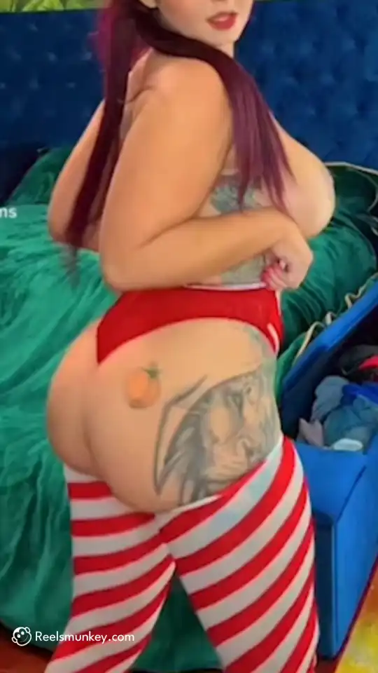 Big Boobs Girl Dancing Wearing a Trippy Long Stocking On TikTok